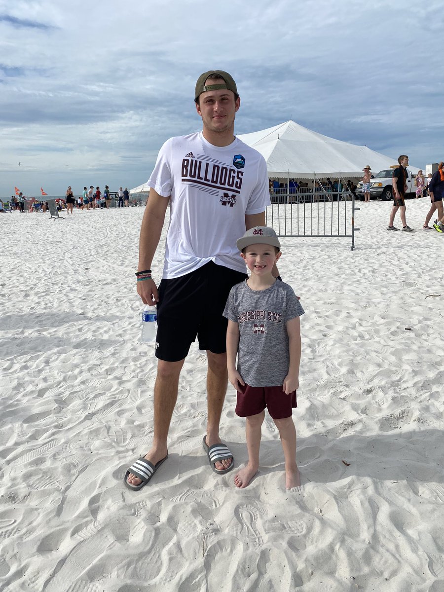 NickNichols75's tweet photo. @Wrogers__2 @JettJohnson12 thanks again for taking the time for the photos ! Please pass the word to Cole and Wade as well! https://t.co/hgGYQXEe8S