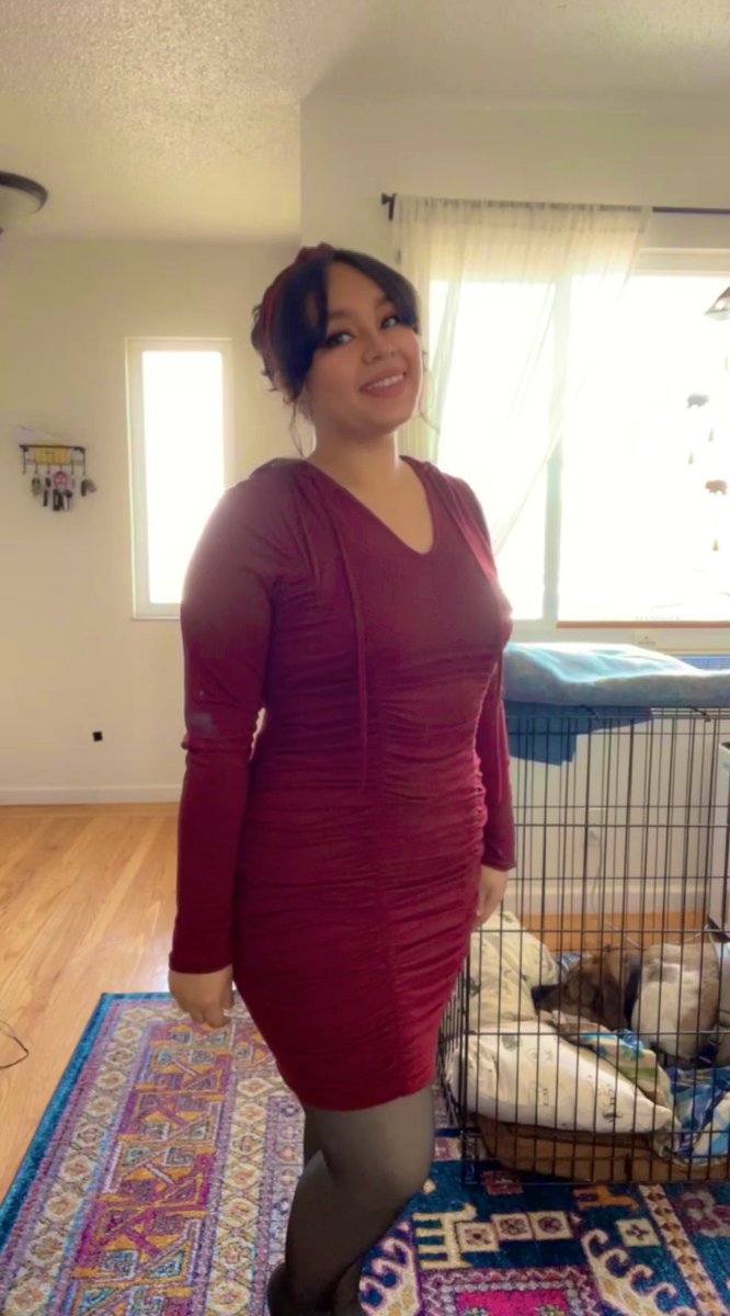 KTend0's tweet image. Hooded dresses are fun