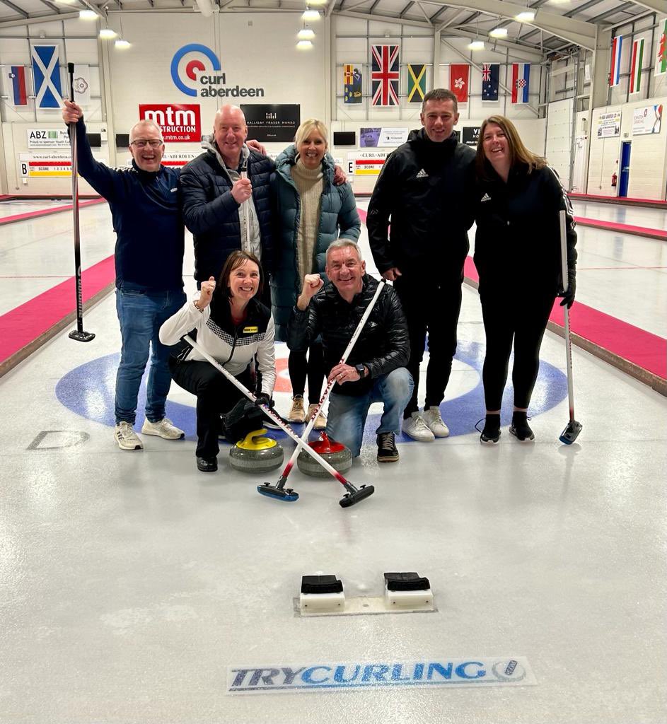 NeilSimmy8's tweet photo. Brilliant afternoon @curlaberdeen thanks to Tom and Kim Brewster for the kind invitation and to Jackie Lockhart for the expert tuition https://t.co/38G3X4J4Kv