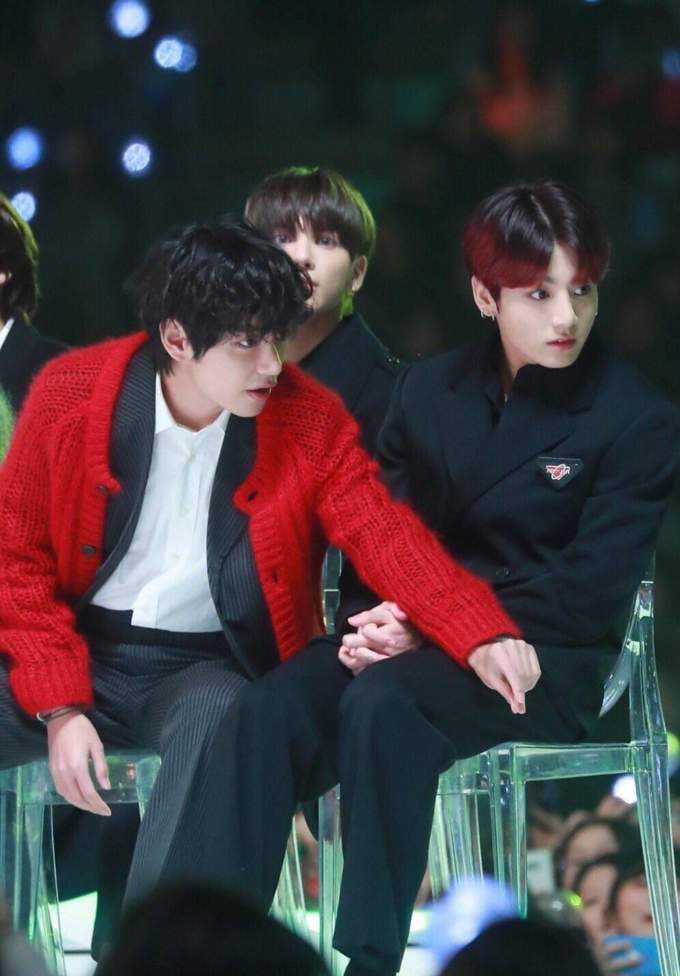 thvtaehkim's tweet photo. Taehyung V and Jungkook @_JungkookJKBTS_ https://t.co/DN450p9A0A