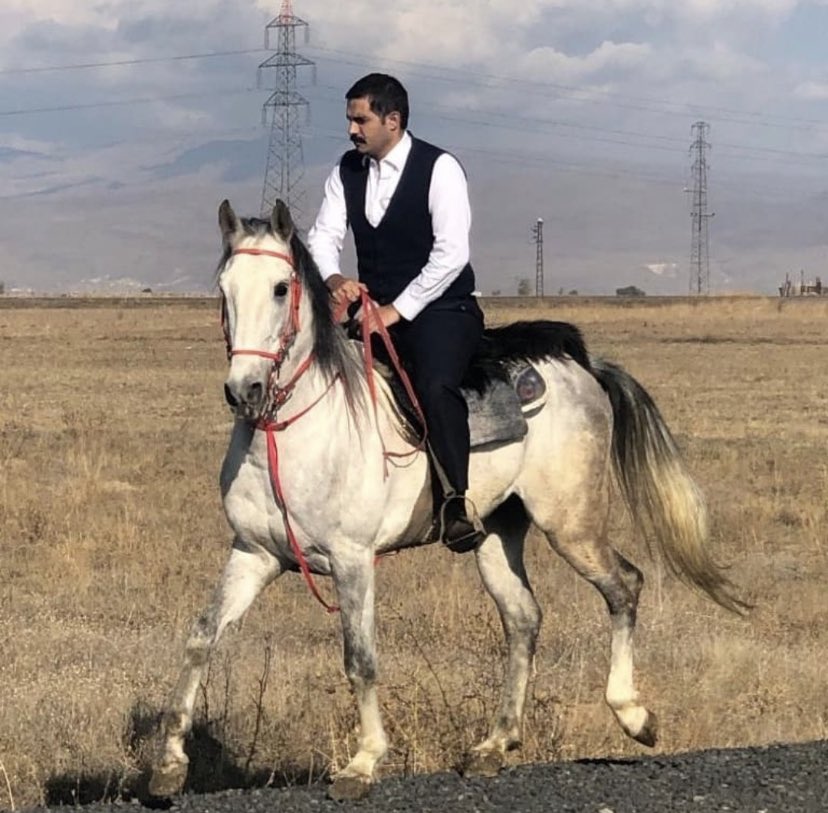 anladık vefa yok , utanmakta mi kalmadı hala yazi yazıyorsunuz , dün cenaze saatlerinde nasıl sessizdiniz şimdide öyle olun @arzuerdemDB #DevletBahçeli