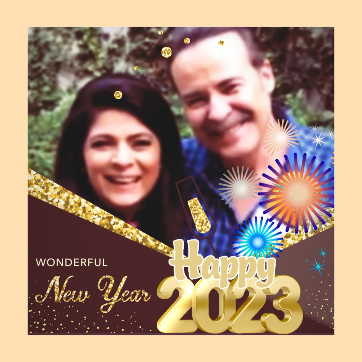 Que este nuevo año traiga a tu vida nueva felicidad, nuevas metas, nuevos logros y muchas nuevas inspiraciones. Que todas tus esperanzas se cumplan y todos tus sueños se hagan realidad . 🎉🎉🎈
 ¡Feliz Año Nuevo 2023!

          🎆🎇✨🎆✨🎇
              TEKILAZ 🙏