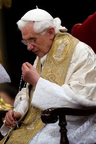 ‘Jesus, ich liebe dich!’

‘Jesus, I love you’

Pope Benedict’s last words before he died.