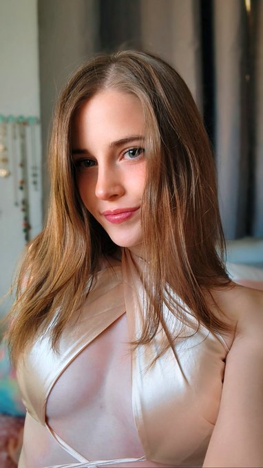 Happy New Year's eve!🥳🥳 https://t.co/PPzmSKdMZe