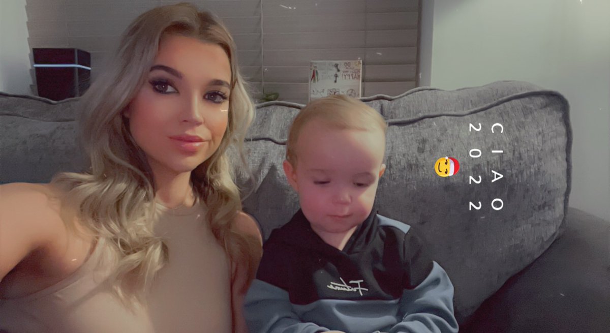 NicoleAF97's tweet photo. Mummy’s Boy🤍 2023 the year you meet your baby brother/sister💗💙 but you will always be my tiny 6lb 3oz little baby🥹👶🏼 https://t.co/qCwapMcFIO