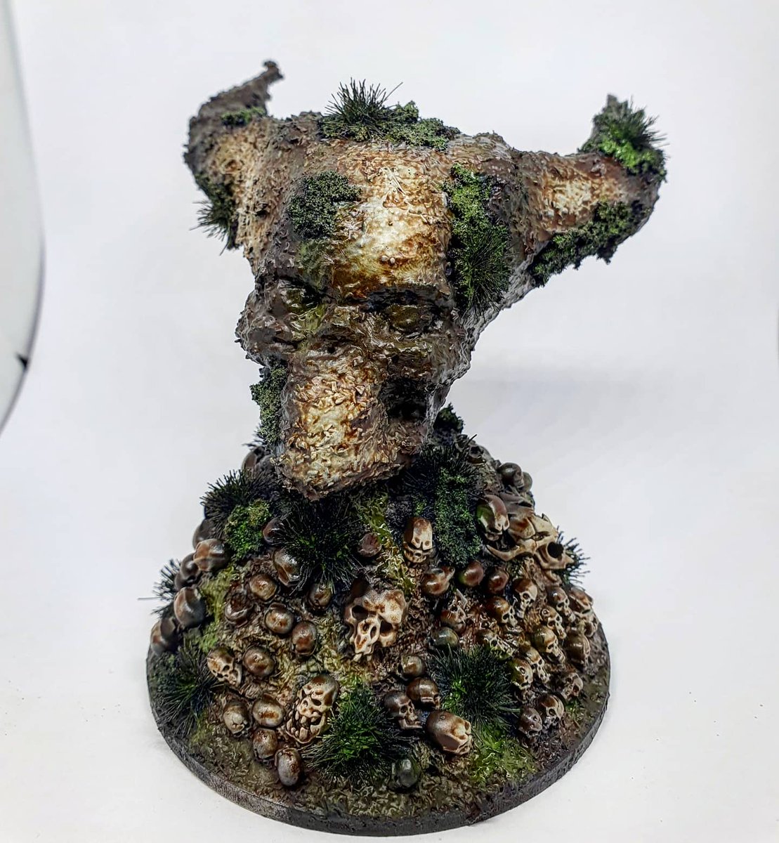 Small scatter terrain piece made a while back.....remember this @letsmakeitorkie seems like an age ago that.