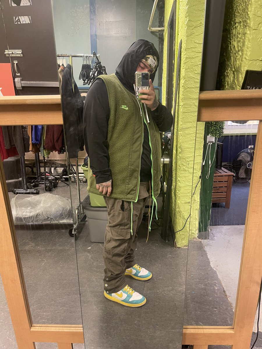 Bodegaruntz's tweet photo. 🌲🐉 🚧 https://t.co/3LOTnRqegV