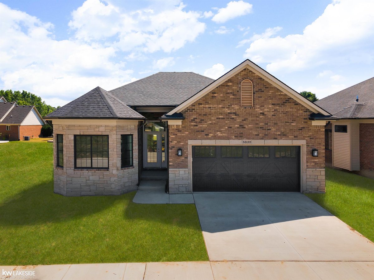 RickHovarter's tweet photo. You've got to see this beautiful home! Message us for details or a showing! #homesforsale #realestate  https://t.co/kreWqBXdMU https://t.co/ry7KhxikdP https://t.co/rbdxn5caj4