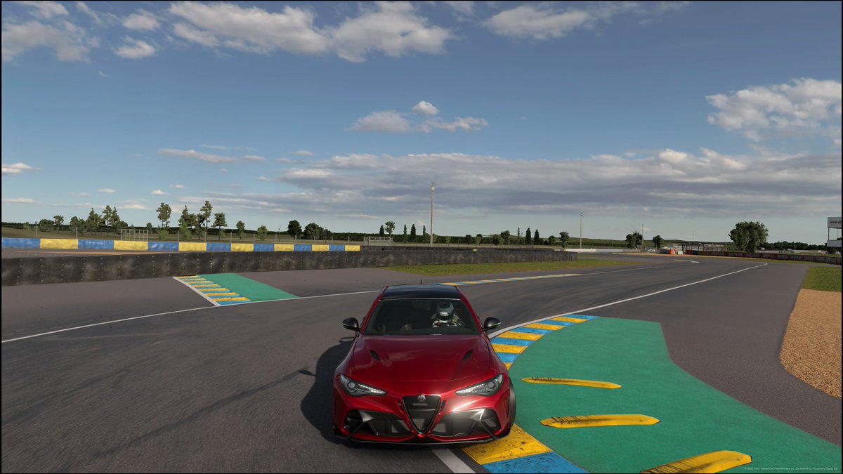 lauvalan13's tweet photo. Fin de l’année 2022 et de la saison 22 !
Je finis cette année en beauté avec la 5eme place au classement général. 
Encore un grand merci à l’équipe @FFT_AlfaRomeo qui a su me donner sa confiance pour une deuxième saison a leur côté.
PS: j’aime bien ma nouvelle voiture de service. https://t.co/K4oes4jD5n
