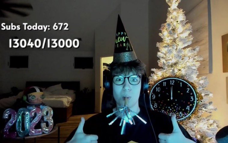Clix tweet media
