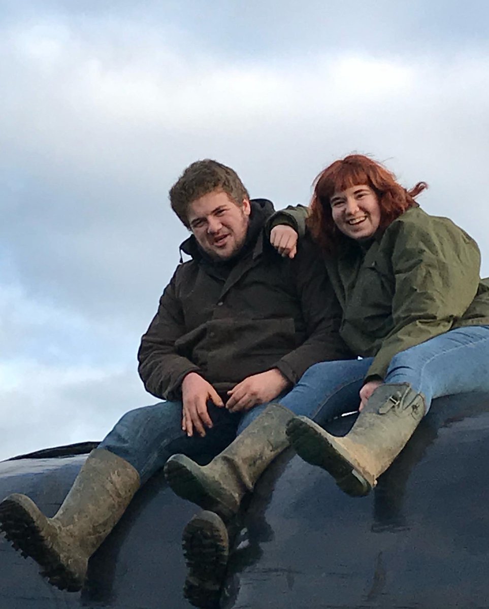 RebeccaRose38's tweet photo. Oh how they’ve grown xx have a wonderful 2023 @septembre3 @Batsy_3080 you have been a pleasure to see grow. Thank you for sharing so much more with me than I could have ever imagined at the start of this journey xx I love you both very much 😘🥰 https://t.co/6g8IrEgYDq