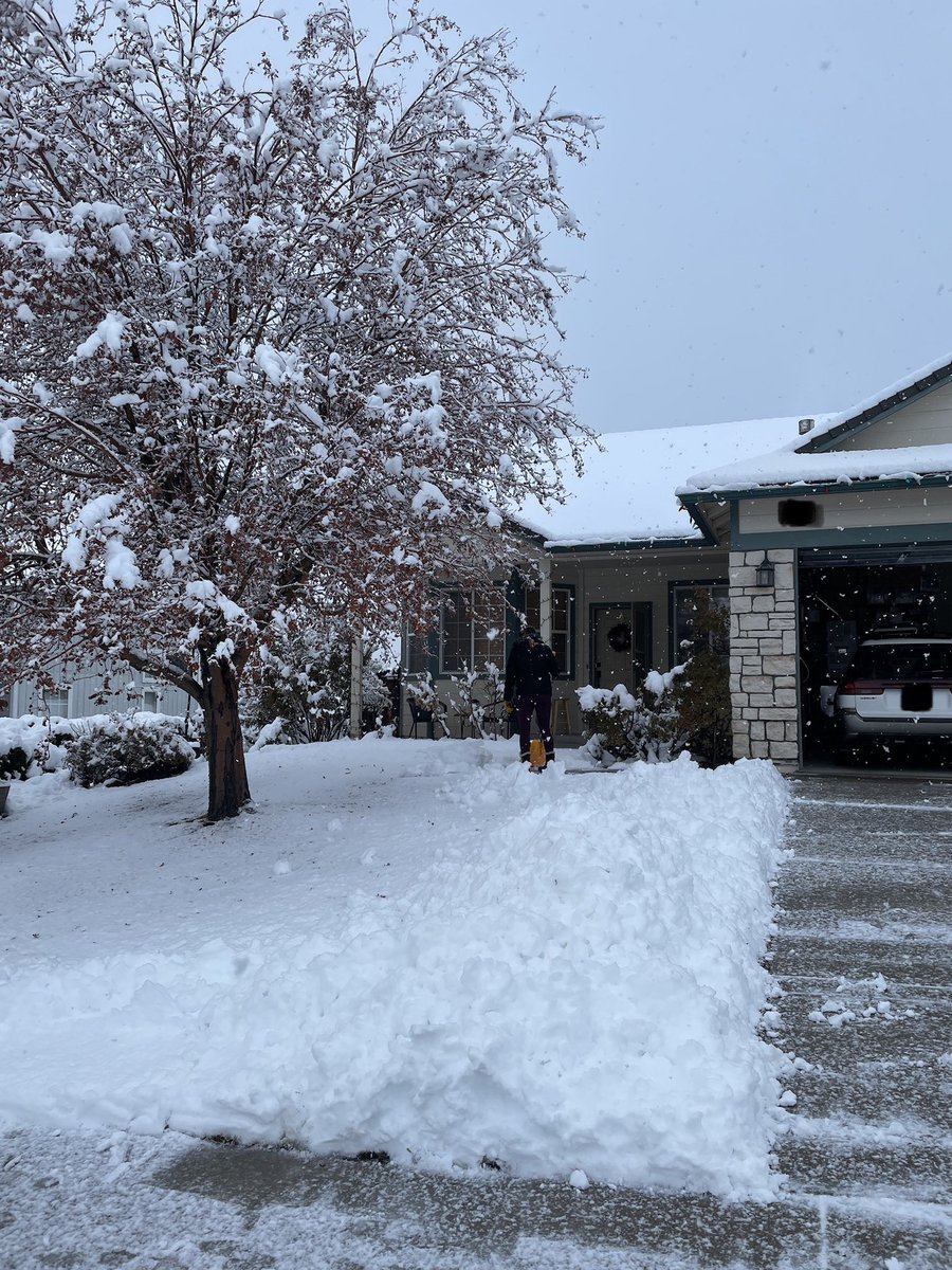 New Year’s Eve storm anyone?
#HappySnowYear
