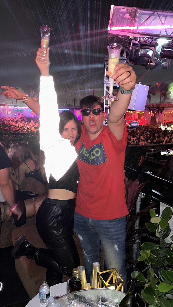 Gabriel_Gallo23's tweet photo. Que noche la de anoche, round 2 let’s goooo. A empezar el 2023 bien CABRON with u Prince…. #letsgomiami https://t.co/tLtZTzYh2x