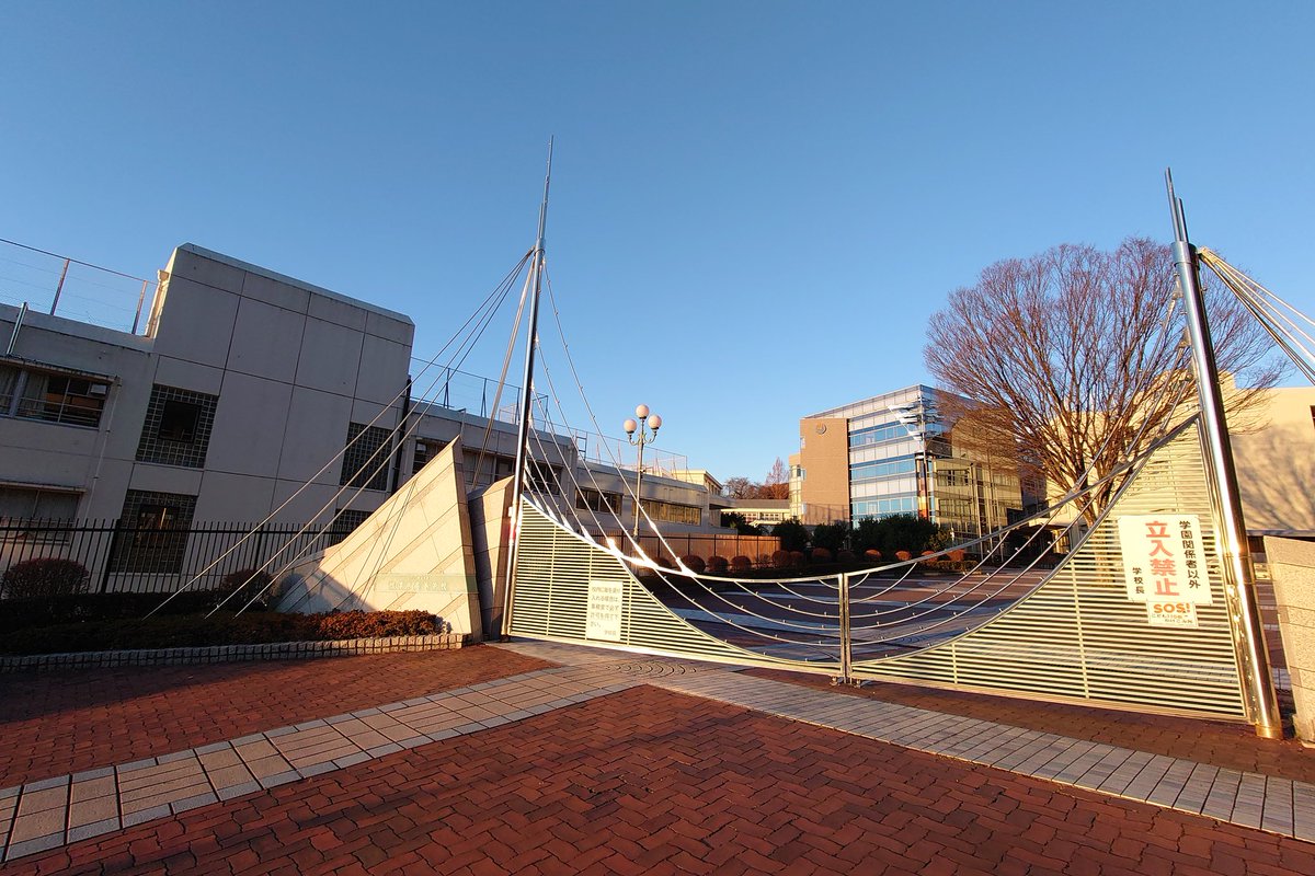 今年も相洋神社に初詣⛩️🏫
ベストなパフォーマンスができるようにお祈りしました

ということで、あけましておめでとうございます！

写真や審判を通じて、選手の方々が輝く瞬間を演出していきたいです。たくさんの試合に見に行くぞい💪
ぜひぜひ、よろしくお願いいたします🙇🏻‍♂️