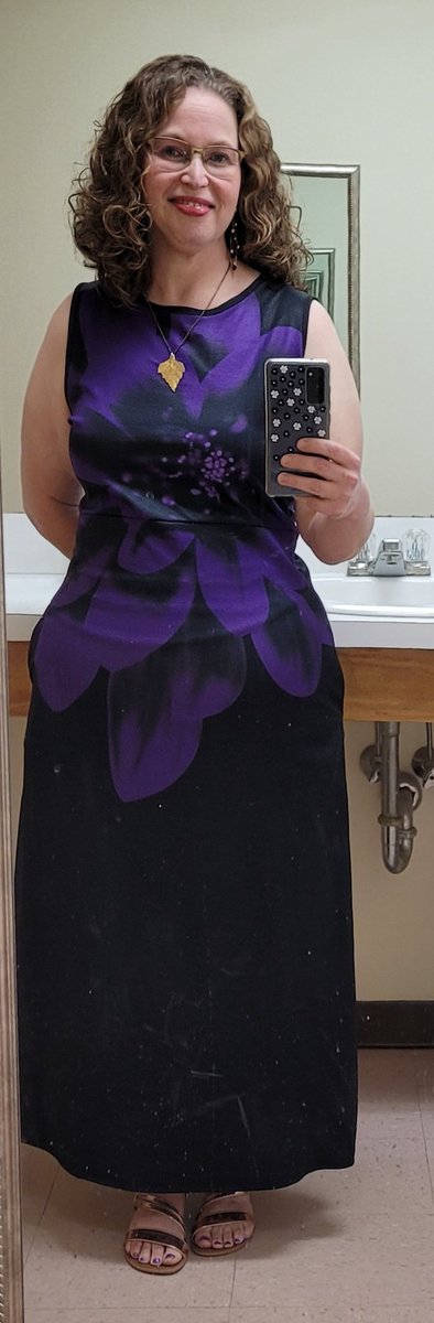 #FavoriteMomentsIn2022 Fitting into these dresses, because of the work I've put into my #weightlossjourney!