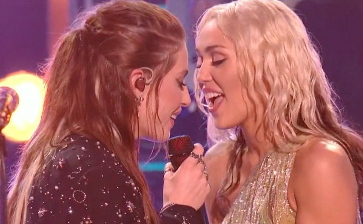 WHAT IN MY QUEER DREAMS DID I JUST SEE