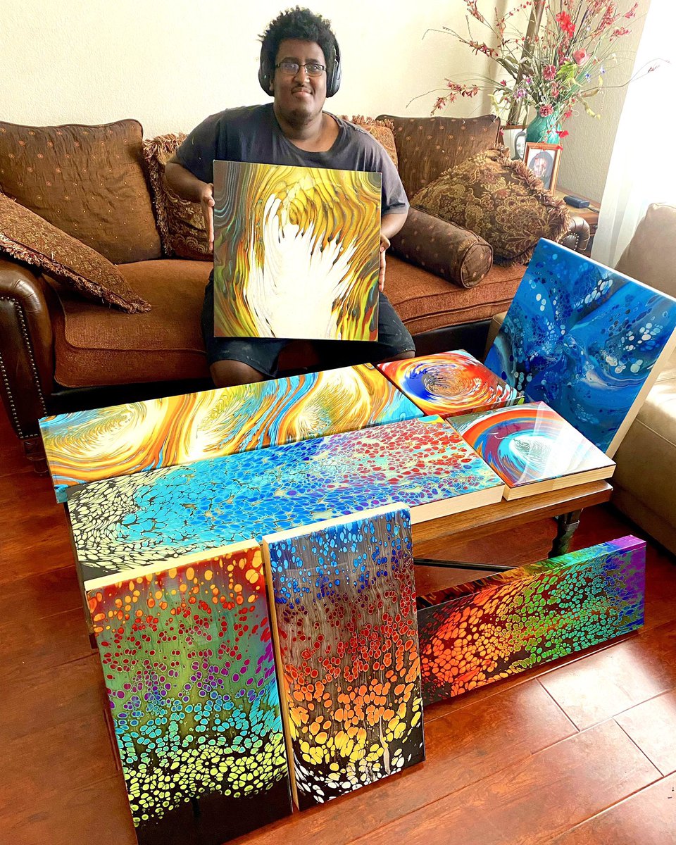 ResinArt_Mekyas's tweet image. It just takes seconds to retweet my art and small owned business help it grow🤘🏾💕