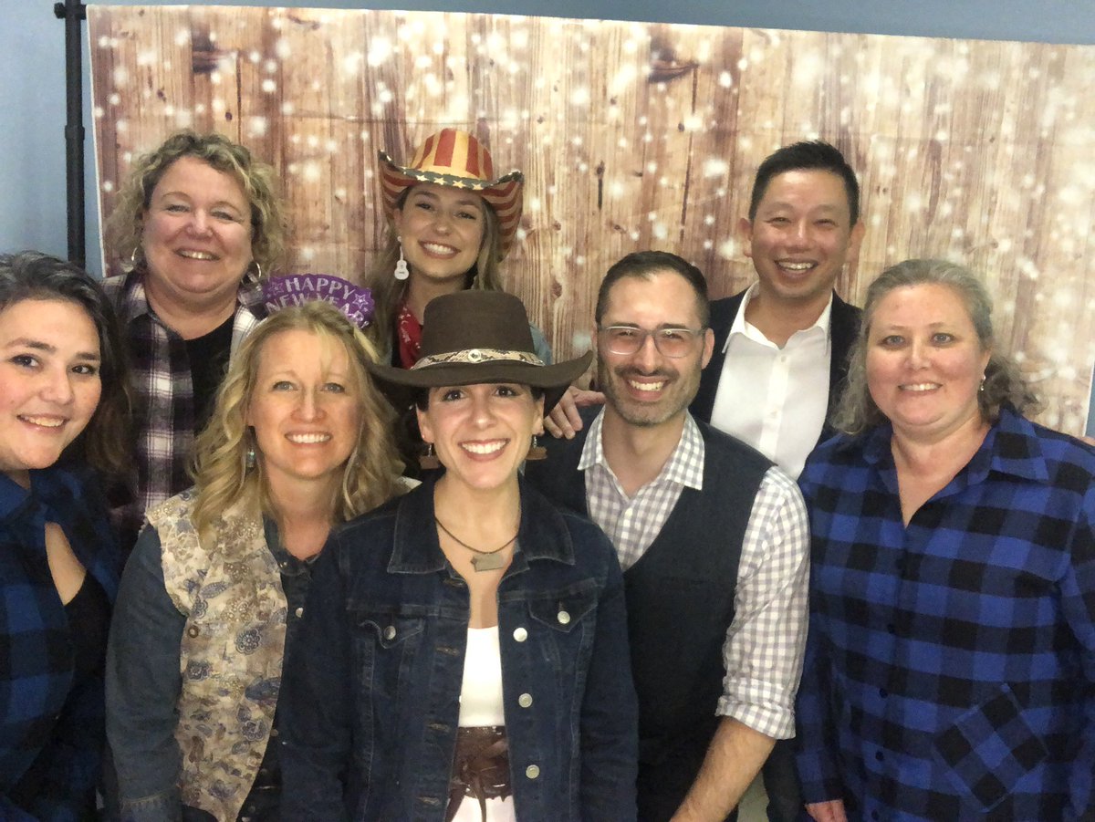 Mkrenzer20's tweet photo. Celebrating the awesome @JENTONEY and Kurtis! 
         💍🤠🎉🍾
@ktifamily @nwpaect #pennseelytucky https://t.co/dNQ5mIYO4d