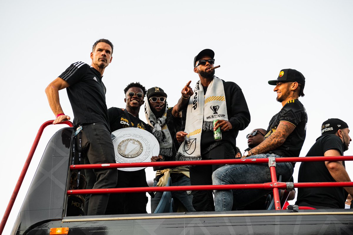 2022 was a year of filled of blessings.May 2023 bring hope, joy, and good health to all! Happy New Year! God Bless!!! #BELIEVE IT. SmallBoyWithBigGod 🙏🏽❤️