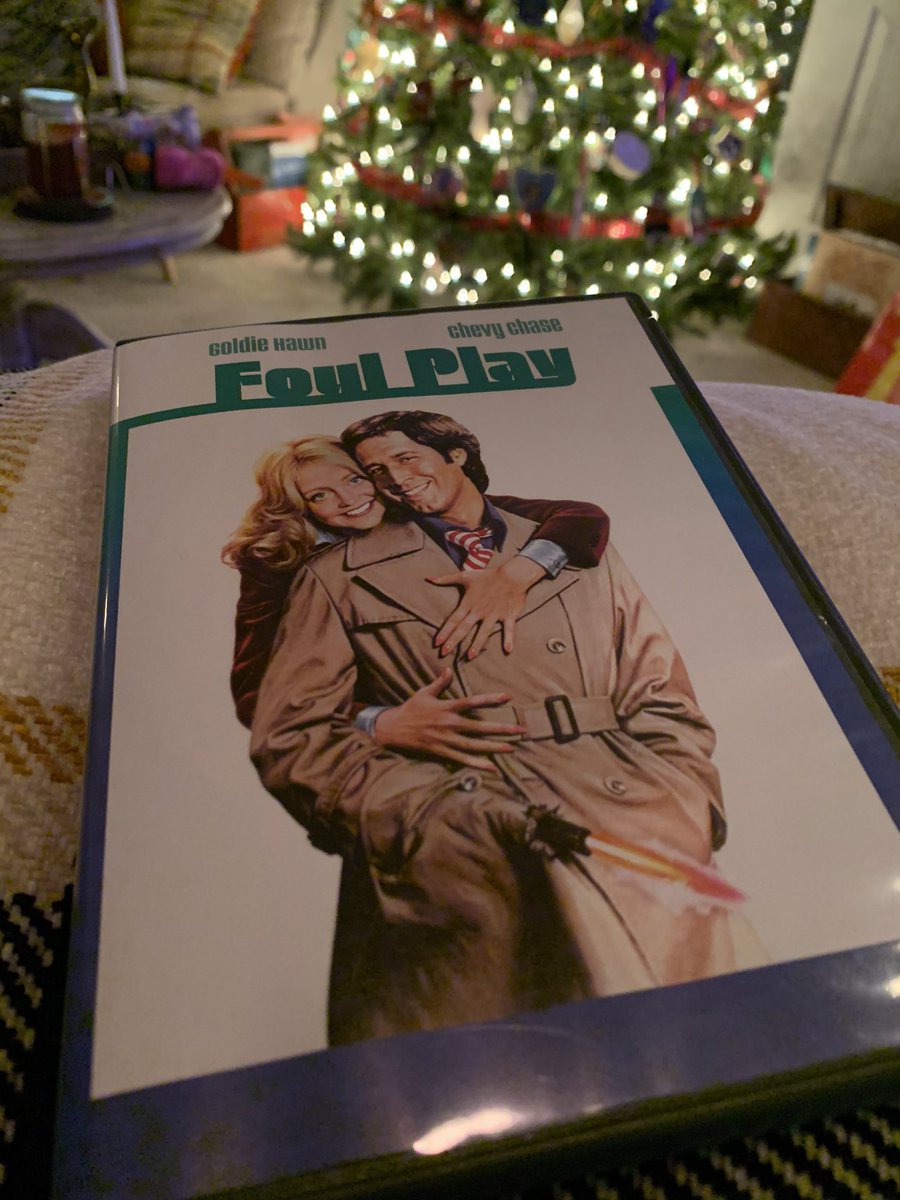 tjjackson11's tweet photo. @goldiehawn @ChevyChaseToGo “Beware of the dwarf”, “far out”, “Kojack, bang, bang!” Saw this in ‘79 as a youngster…a favorite of mine for years. Introduced it to my wife and 22yr old boy tonight, 12/31/22. A classic, brought back many memories and smiles. ThankU! #foulplay https://t.co/2c0sQCzHr6