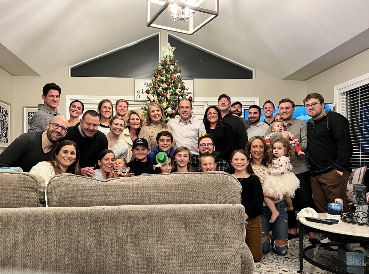 Clarkson Men’s and Women’s Hockey program’s wish everyone a happy and healthy 2023!