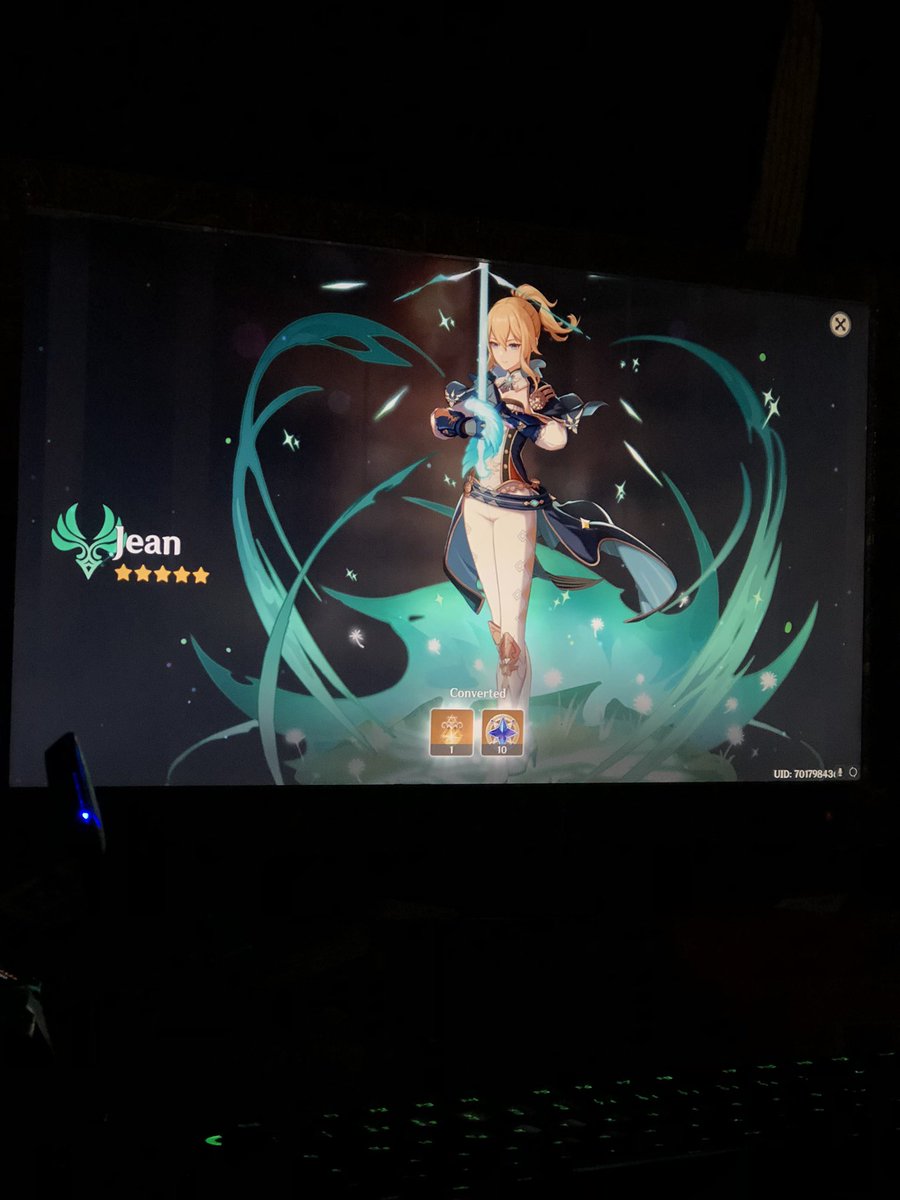 Why is my Raiden is green ? 🙂