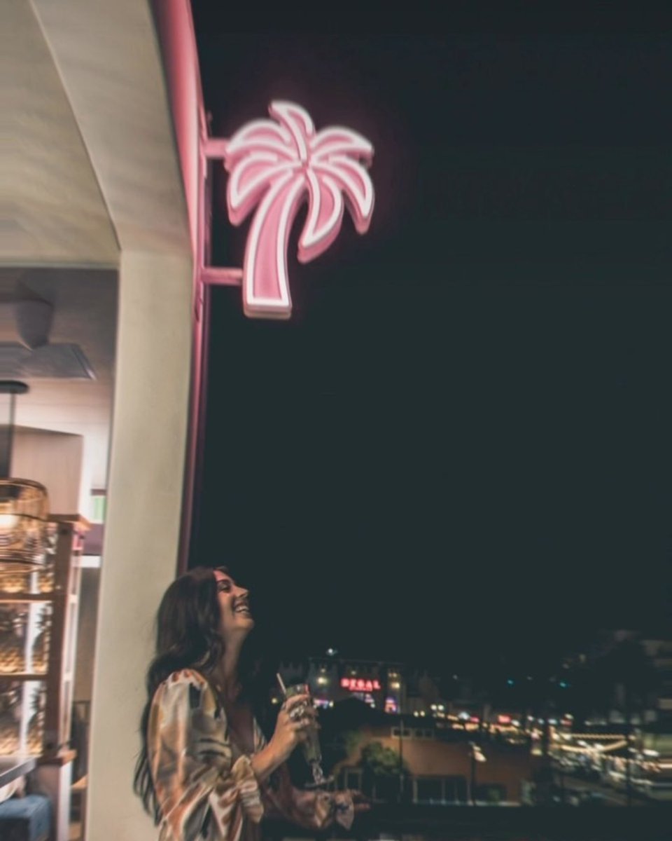 Ending 2022 the right way.... under the stars at @cococabanaoside 🌠