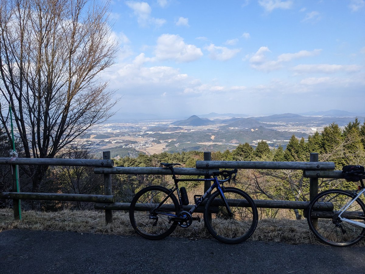JunonKoji's tweet photo. あけおめクライム
今年もよろしくお願いいたします。
#elvesbike #ルモンタウン https://t.co/kgT3tz0K0f