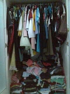 MativoMJohn's tweet photo. As you celebrate and start a new year - please remember that if you have clothes (in good condition) that you did not wear in 2022😇, maybe it’s time to give them away.
Someone somewhere will be grateful
#Unclutter #CreateSpace #BlessAnother #HappyNewYear
#BorrowedPhoto https://t.co/nac2MGhj8y