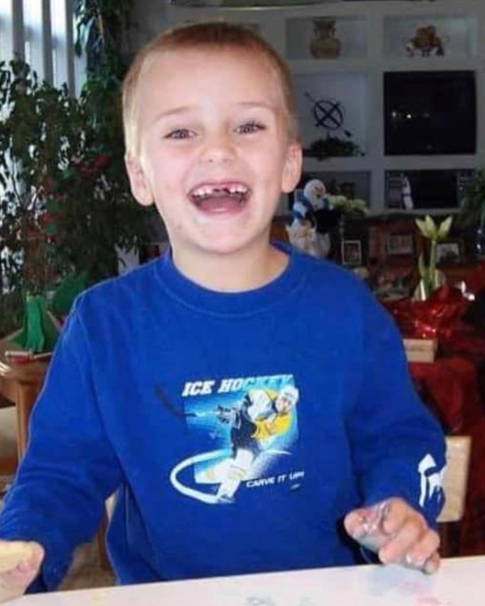 Happy 27th Birthday Austin!@Austin_Moldy15