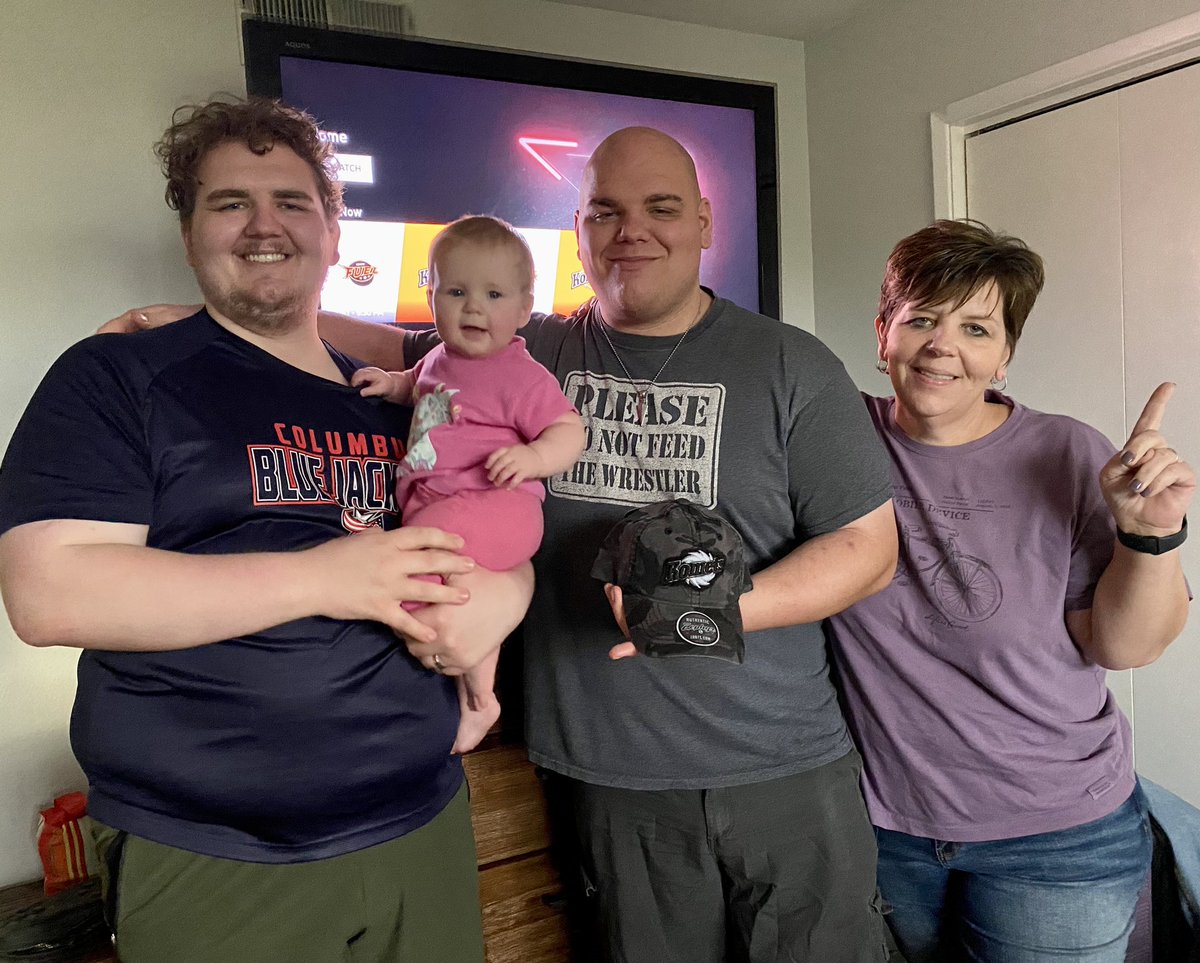 Getting ready to watch a Komet victory from Phoenix! Scott here’s your Komets hat Christmas present! #LetsGoKomets #flosports