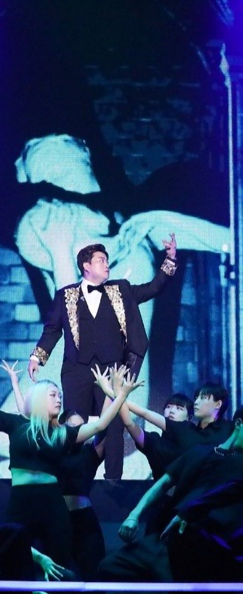 jingakhee's tweet photo. @hojoongofficial 김호중님덕분에 삶이 행복해졌어요 2023년도 더불어 행복하고 건강한 한해가되길 바랍니다 https://t.co/V9FC30NvmF