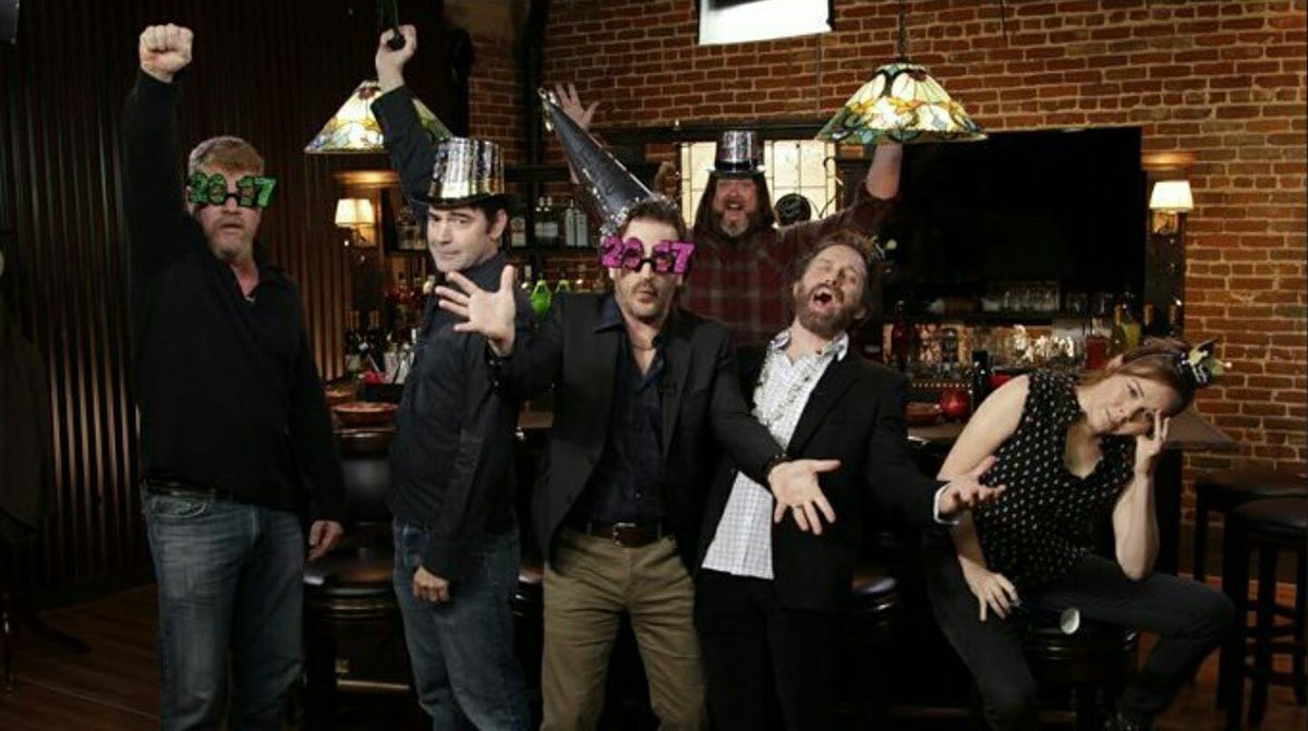 ConKings's tweet photo. Happy New Year's Eve (and maybe New Year already to some of you) from our @kingsofcon and friends! π From #KingsofConversation January 6 2017 πΎπ₯³
@dicksp8jr @RobBenedict @Cudlitz @jaydenlund @carly #RonLivingston @carlynykanen @TinaDensmore https://t.co/e8vrwq2tUq