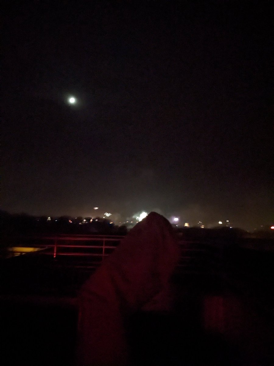 Don't know how to feel right now. Geht einfach zu viel ab momentan. Aber hey wenigstens hab ich mich vor meiner Mutter geoutet