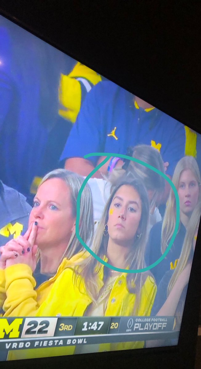 chasersflash22's tweet photo. Twitter find me this queen @UMichFootball https://t.co/dYvUVdmsol