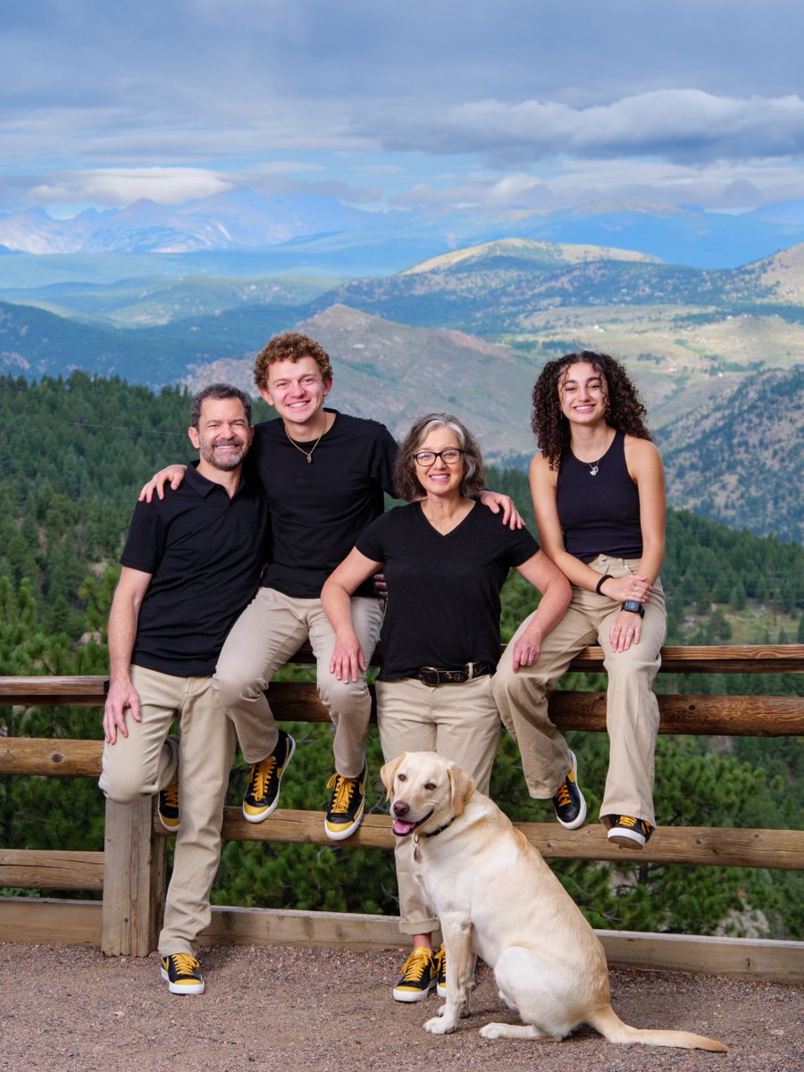CUToddSaliman's tweet photo. So much to be grateful for, so much to look forward to. Wishing @CUAnschutz, @CUBoulder, @CUDenver, @UCCS, the entire CU community and beyond health, joy and love in 2023! Happy New Year! #GoBuffs #GoMountainLions #newyear2023 https://t.co/fgd1eN2ZiD