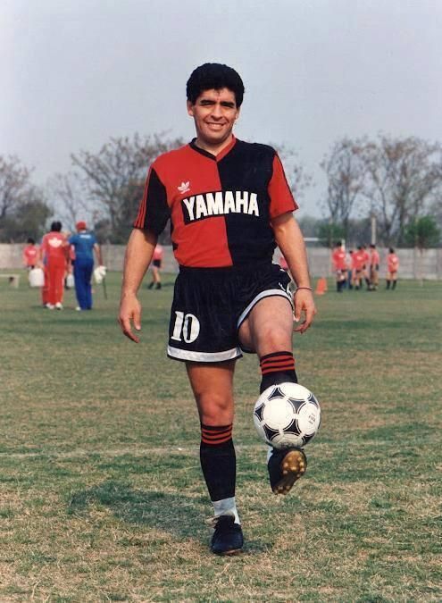 Maradona Pics Bot (@maradona_pics) on Twitter photo 