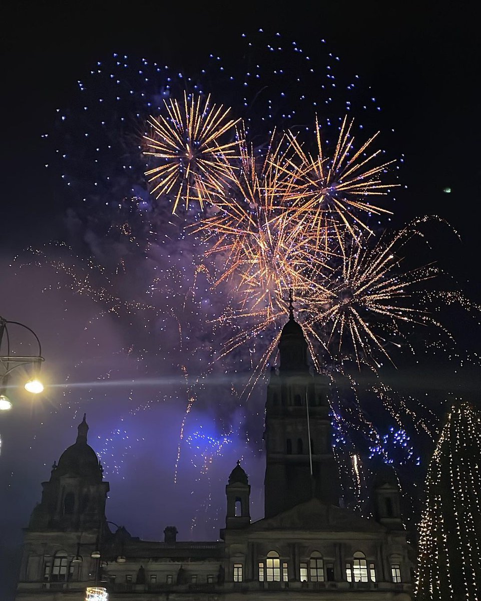UniStrathclyde's tweet image. 2023, we're ready for you! Wishing all our Strathclyde community and friends around the world a very Happy New Year! 🎈🎉✨ #StrathLife

📸 (IG) caught.by.f

#2023 #HappyNewYear