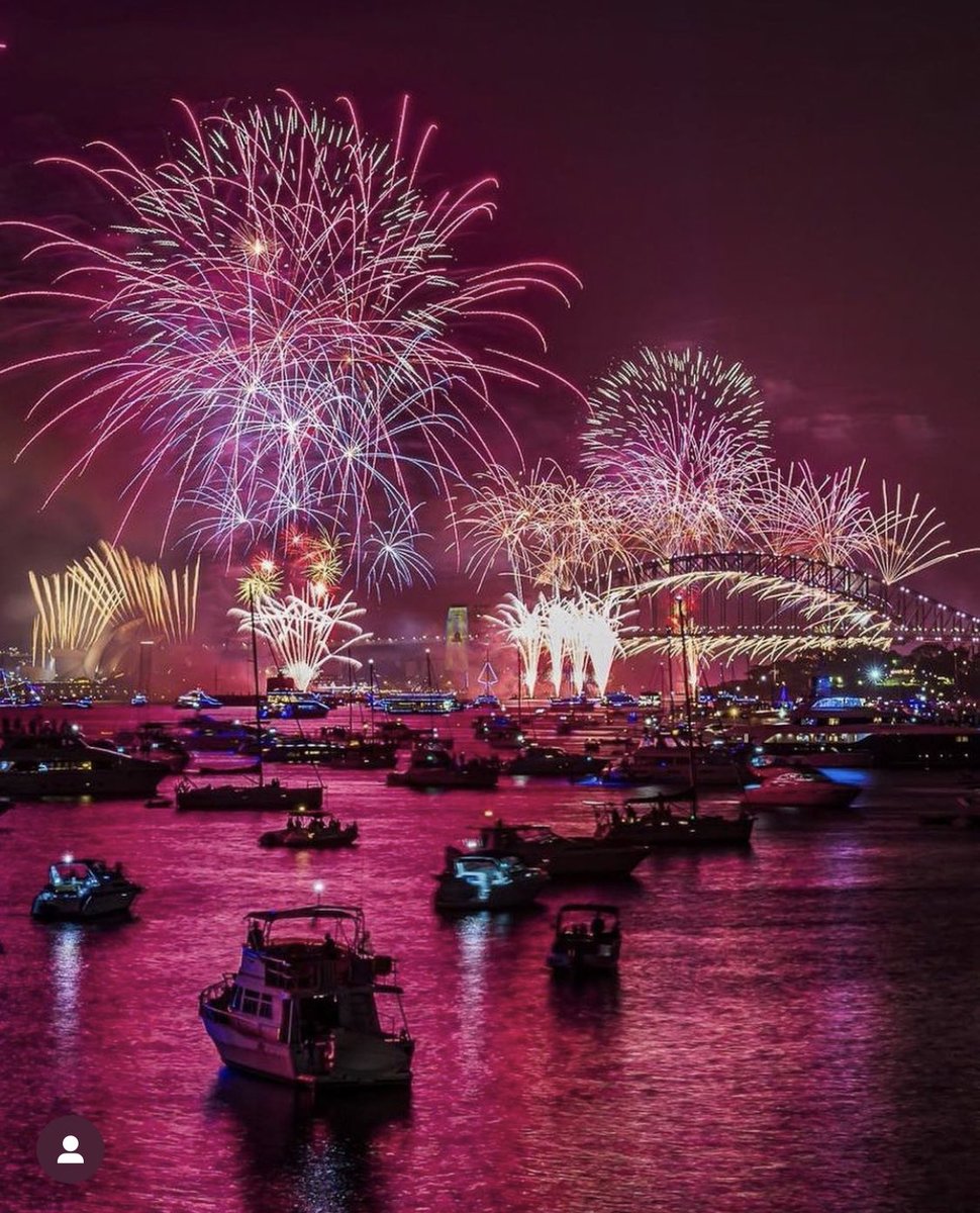 JamesPerez__'s tweet photo. Happy New Year 🥳 https://t.co/RxHyC4wjq4