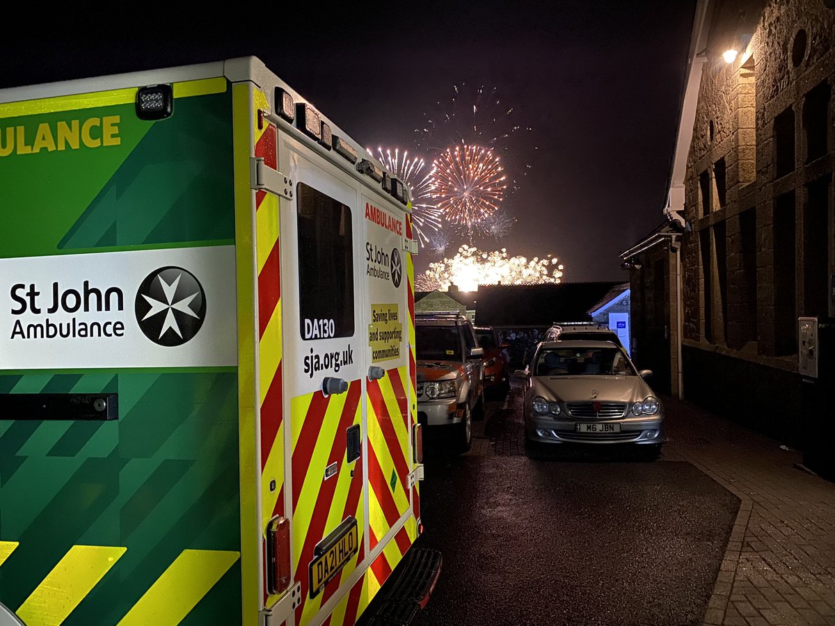 Happy New Year from St Ives! Not a bad view to see in 2023 #StJohnPeople #MySJADay #NewYear2023