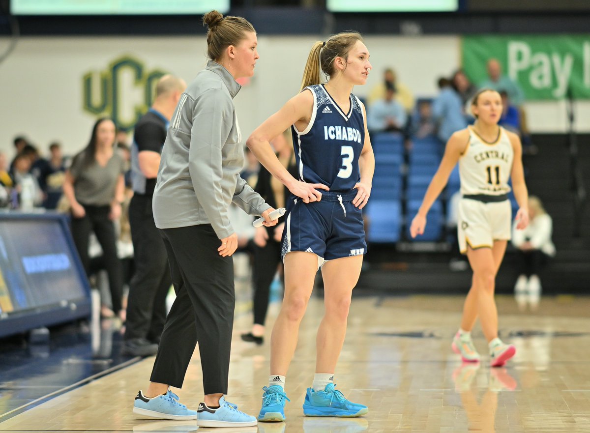 Game recap: @macydoebele scores a career-high 19 points to lead five players in double figures as <a href="/IchabodWBB/">Washburn WBB</a> takes 75-73 MIAA win at Central Oklahoma. Photos from <a href="/TopsportsN/">TopSports.news</a> photographer Rex Wolf. <a href="/wusports/">Washburn Athletics</a> ...
topsports.news/news/2713-doeb…