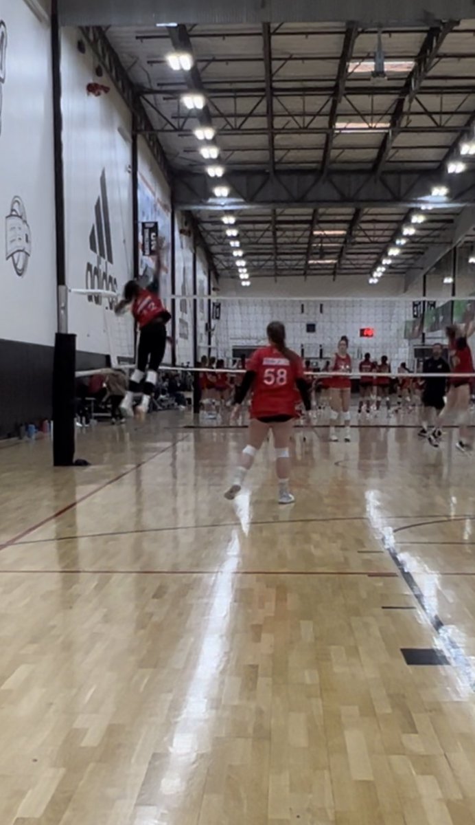 SamaraColeman25's tweet image. Another great training with USAV NTDP!! @usavolleyball #USAV_NTDP @HoustonSkyline @grandoaksvb @PrepDigTX @vypehouston