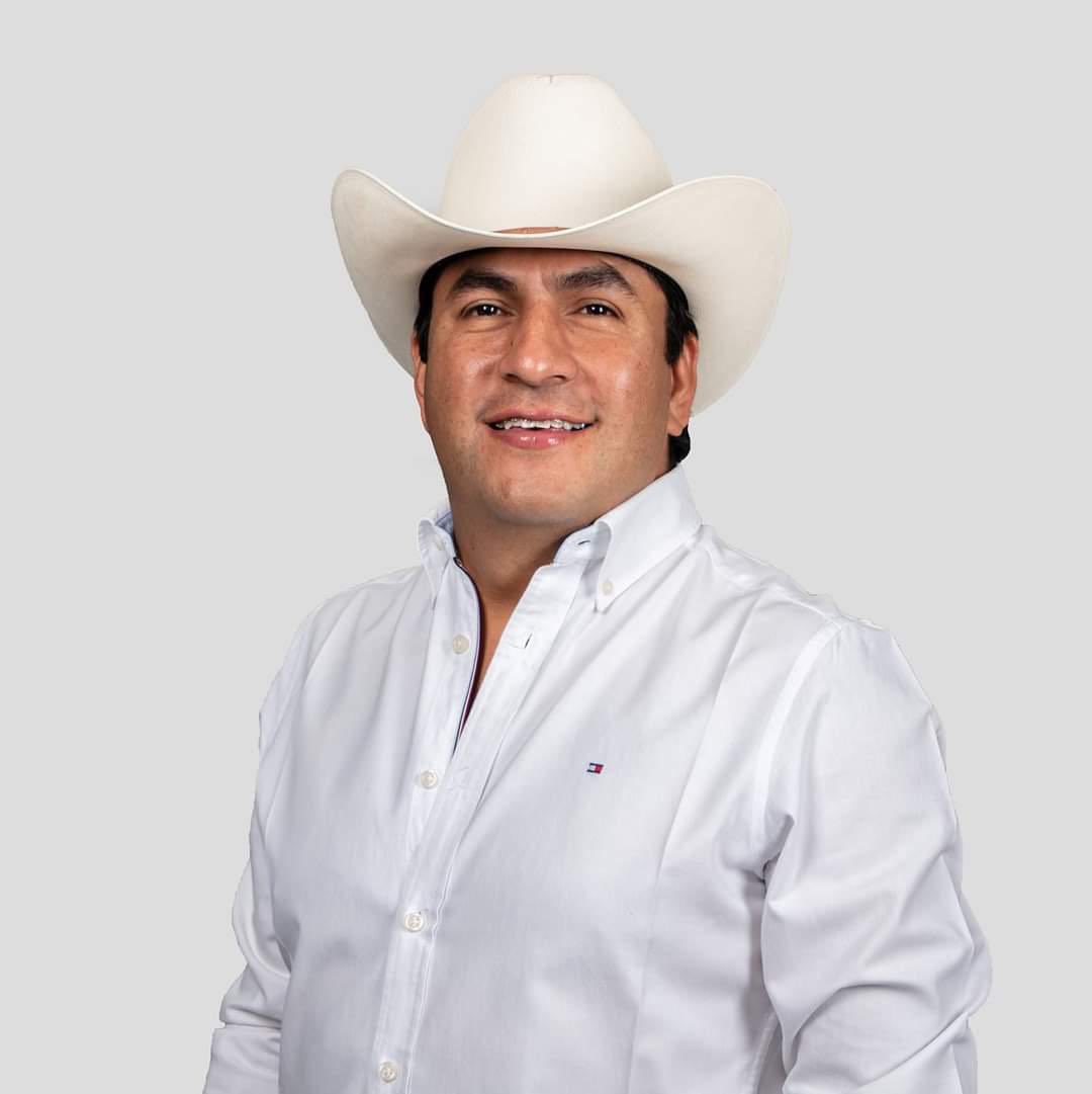 Adela_Micha's tweet photo. Fallece en accidente automovilístico, Emanuel Govea , presidente municipal de Santa María del Río, San Luis Potosí, informó el gobernador del estado, Ricardo Gallardo. https://t.co/PkAbpdNPdH