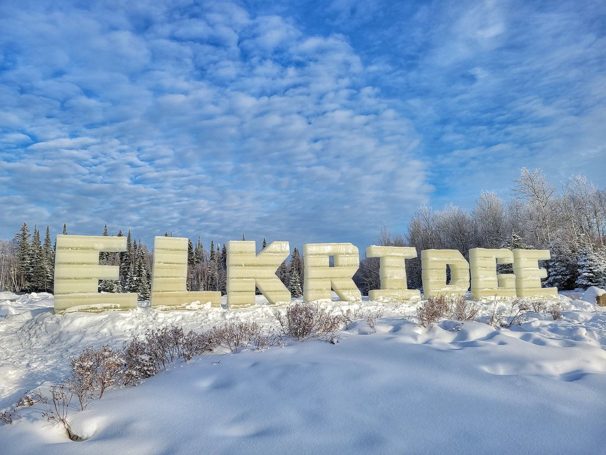 jadeballek's tweet photo. Our first visit, but definitely not the last! There is so much to do! #family #SaskatchewanFarmLife @ElkRidgeResort https://t.co/Mni5XLbYwW