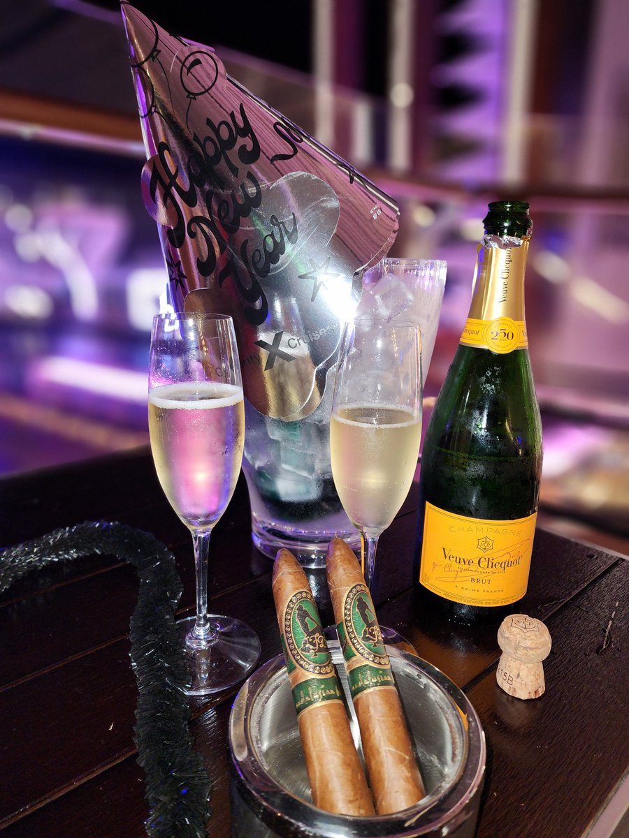 Mathis1906's tweet photo. Happy New Year from our family to you and your family.   May the new year bring you health and happiness.   Keep smoking...
@LFDcigars Andalusian Bull
@VeuveClicquot https://t.co/9X86iddcsg