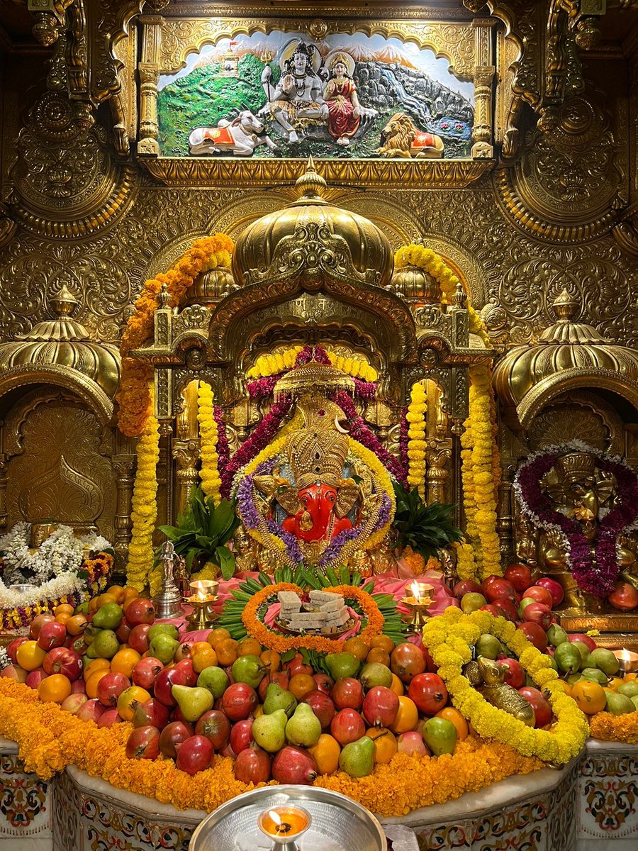 SVTMumbai's tweet photo. 🙏 गणपती  बाप्पा मोरया 🌺मंगलमूर्ती मोरया 🙏०१/०१/२०२३
🙏Ganapati Bappa Moraya 🌺 Mangalmurti Moraya  🙏01/01/2023 https://t.co/zl6ngw4HmK