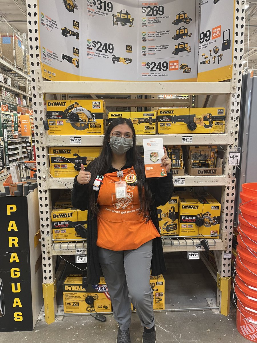 Alyssa Y Sarinana (@sarinana_y) on Twitter photo Congrats to Head Cashier on achieving her Gold Milestone. Way to go!! <a href="/AnnMarieR777/">浅木美香子あ🐱/高配当株投資こ🏆</a> <a href="/HRMThomasTHD/">Shariff R Thomas</a> Congrats to Head Cashier on achieving her Gold Milestone. Way to go!! <a href="/AnnMarieR777/">浅木美香子あ🐱/高配当株投資こ🏆</a> <a href="/HRMThomasTHD/">Shariff R Thomas</a>