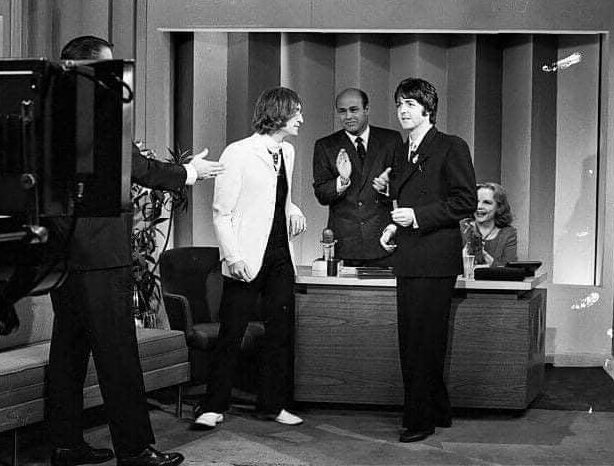 friseuringo's tweet photo. John &amp; Paul on the Tonight Show, May ‘68

#TheBeatles #JoeGaragiola #BarbaraWalters 

#BarbaraWaltersRip https://t.co/1usBJgLJ5K
