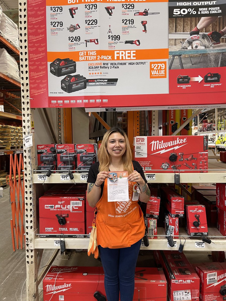 Alyssa Y Sarinana (@sarinana_y) on Twitter photo Recognized cashier Lydia for being mentioned multiple times on VOC and driving credit continuously and getting 4 cards this week. Way to go! <a href="/AnnMarieR777/">浅木美香子あ🐱/高配当株投資こ🏆</a> <a href="/HRMThomasTHD/">Shariff R Thomas</a> Recognized cashier Lydia for being mentioned multiple times on VOC and driving credit continuously and getting 4 cards this week. Way to go! <a href="/AnnMarieR777/">浅木美香子あ🐱/高配当株投資こ🏆</a> <a href="/HRMThomasTHD/">Shariff R Thomas</a>