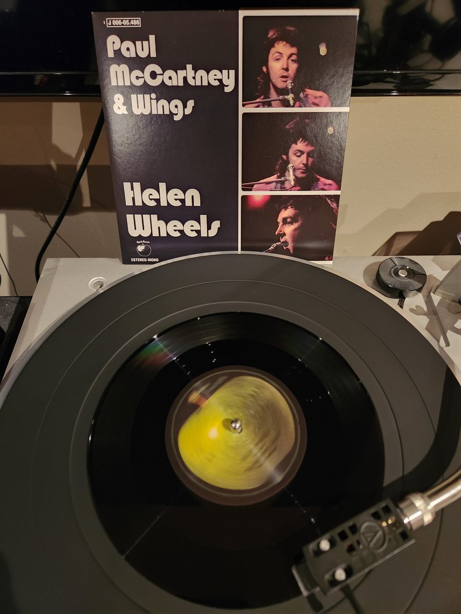 SpinVinyl1's tweet photo. Back at home and back digging into the Macca singles box. I was on the fence before buying, I don't really need it but I'm glad I bought it. It's well worth it.
#PaulMcCartney #7InchSinglesBox #HelenWheels #Jet #JuniorsFarm #JennyWren #vinylrecords https://t.co/l9g4LMlcGp